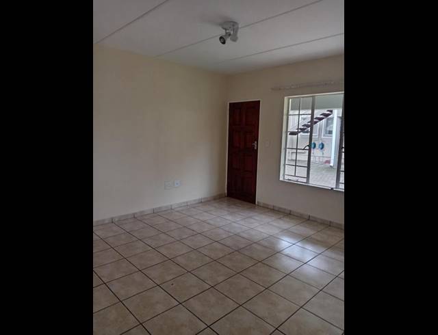 2 BEDROOM APARTMENT FOR SALE IN COMET